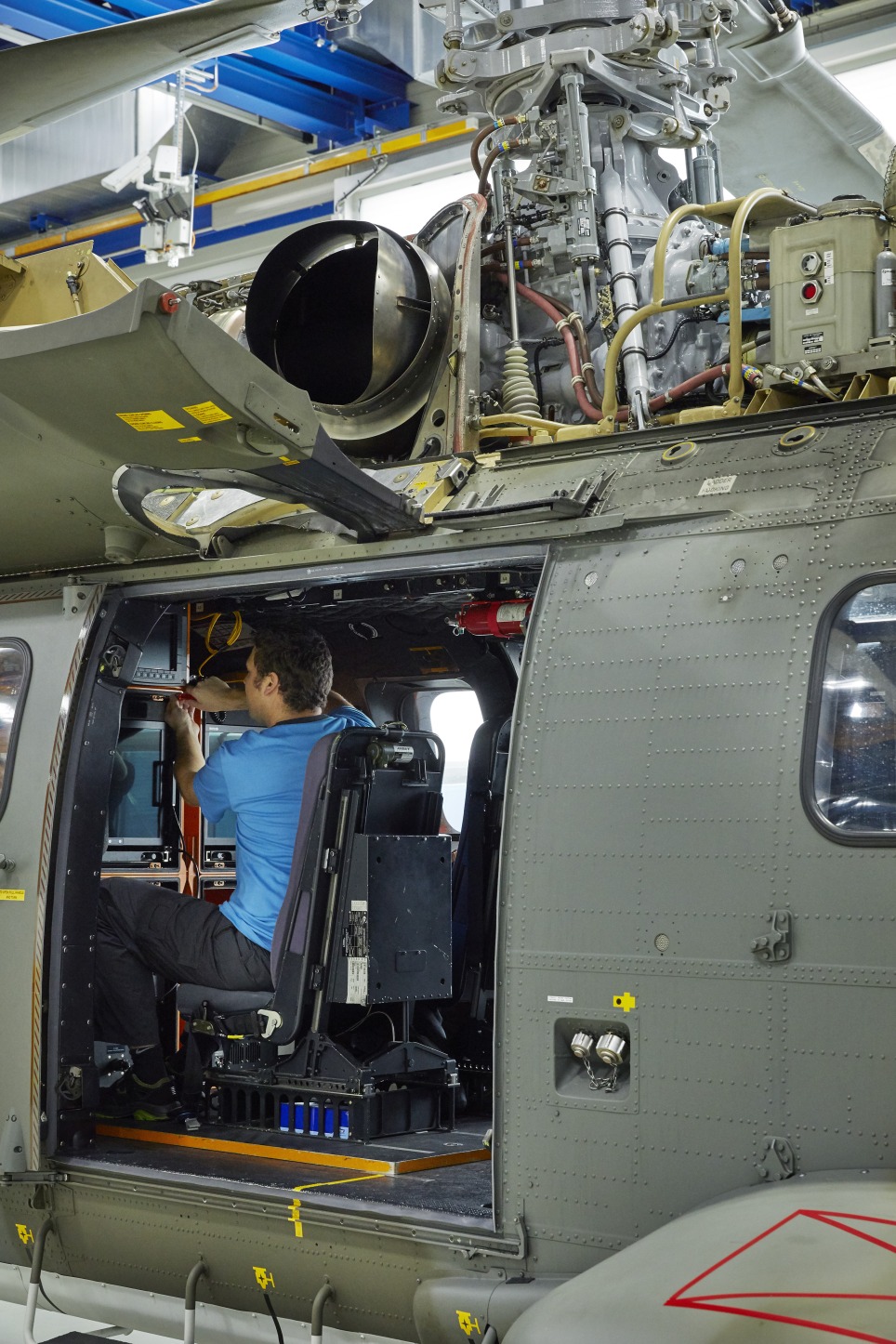 RUAG_GB18_Emmen_TH98_Sideshot