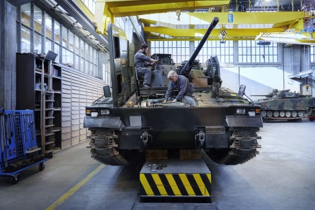 RUAG Defence Annual Key Image Report 2017